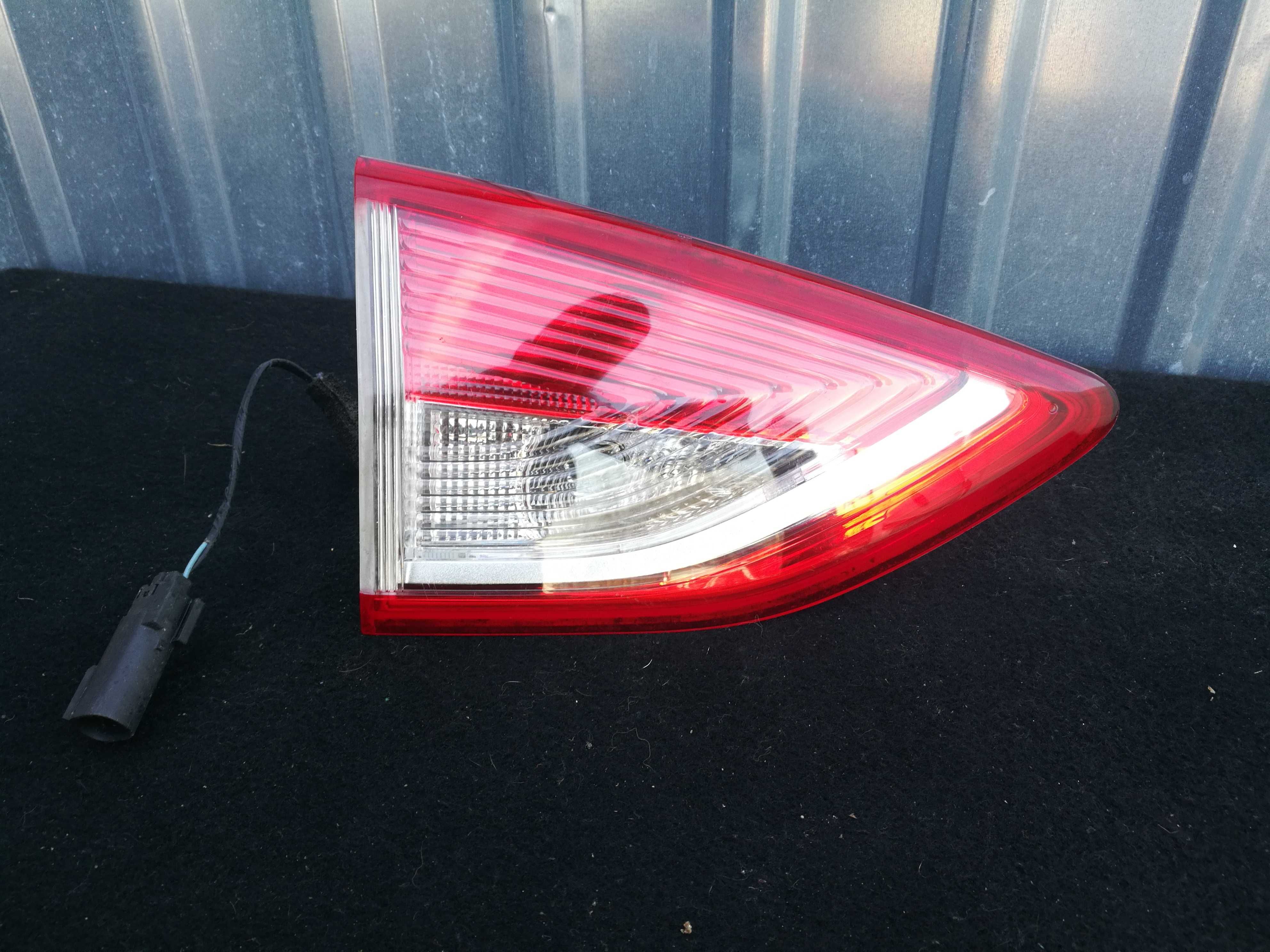 Lampa w klapę lewa Ford Kuga mk2 Escape