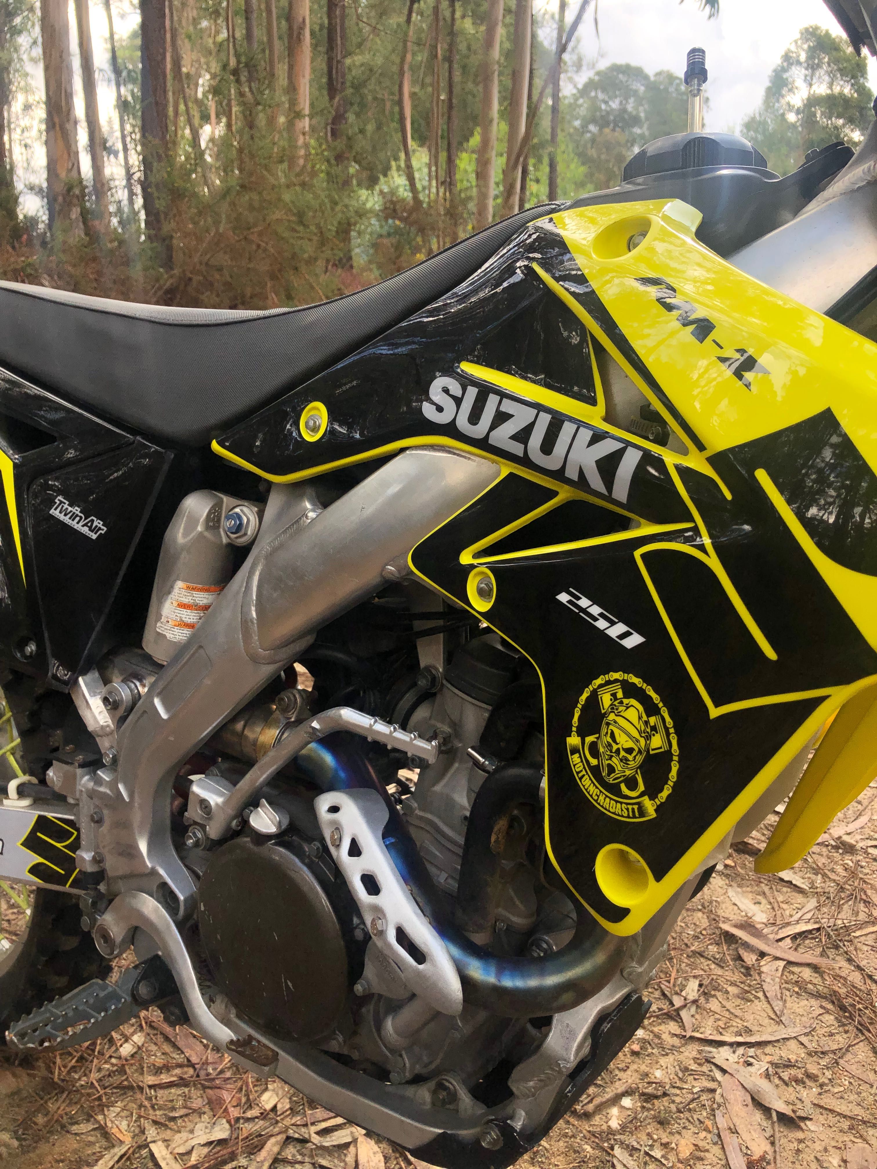 Suzuki RMZ 250 Matriculada