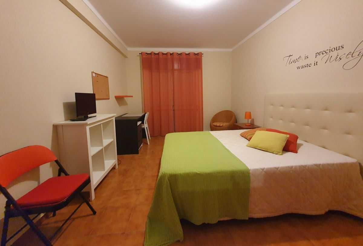 3 Quartos - UALG Penha/Hospital de FARO