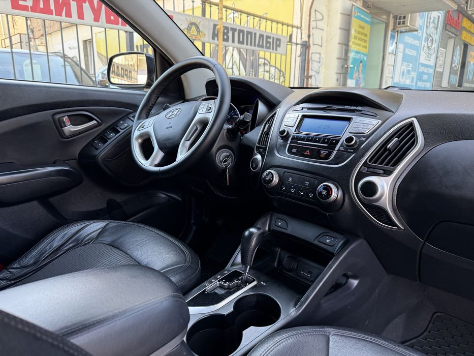 Hyundai Tucson 2013, 2.4 газ/бенз, автомат