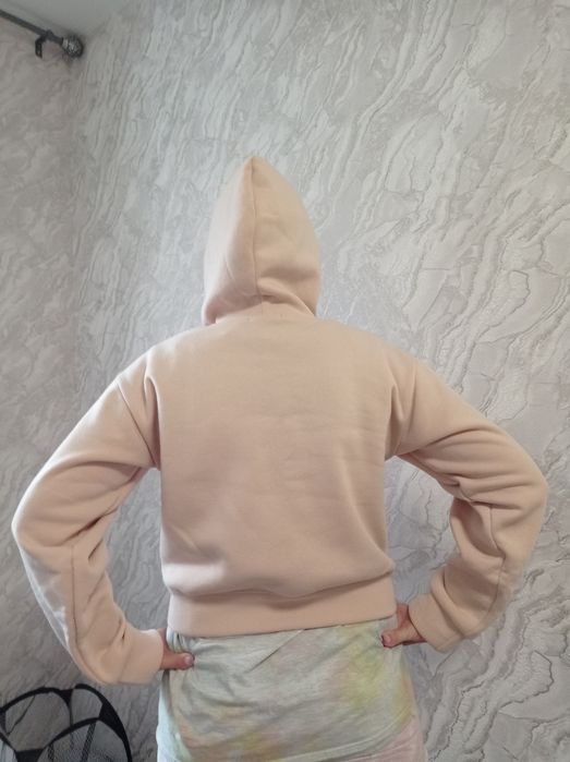 Утепленная укороченная толстовка