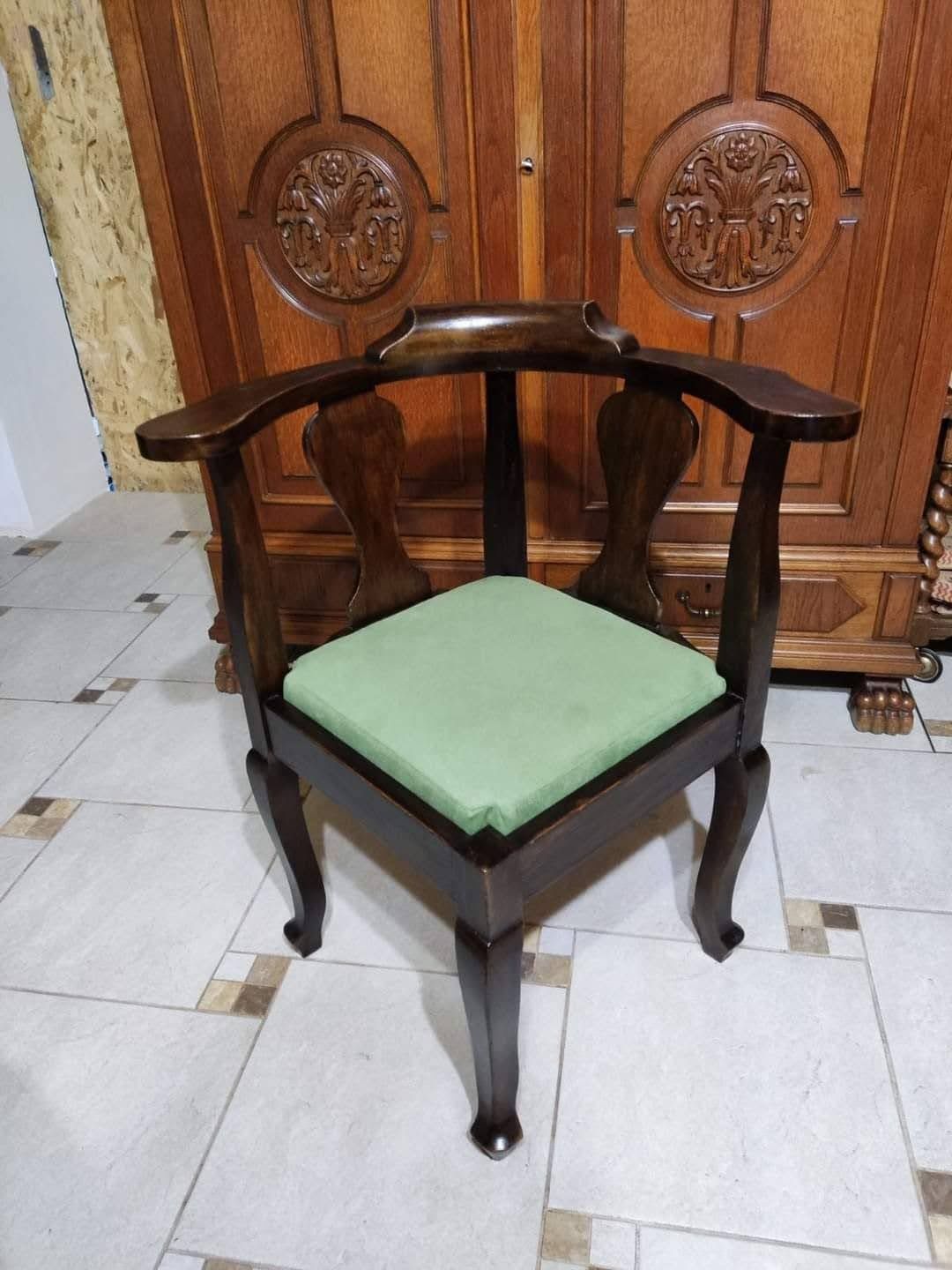Крісла стулья стільці