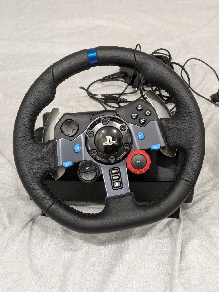 Logitech G29 (volante + pedais) ainda com com garantia