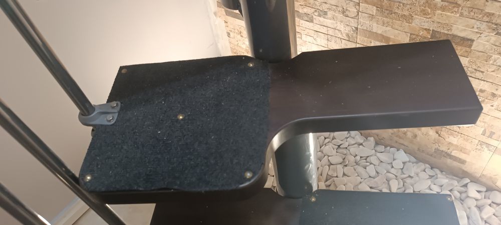 Vendo escadas para sótão