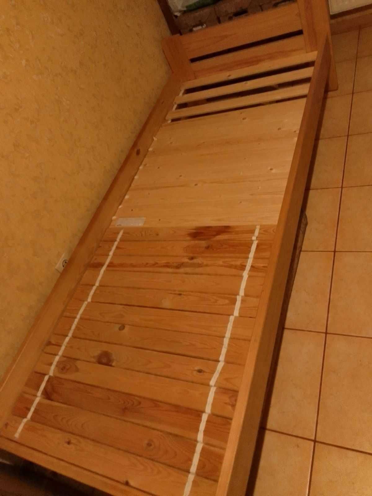 łóżko drewniane 80 x200 z materacem + stelaż