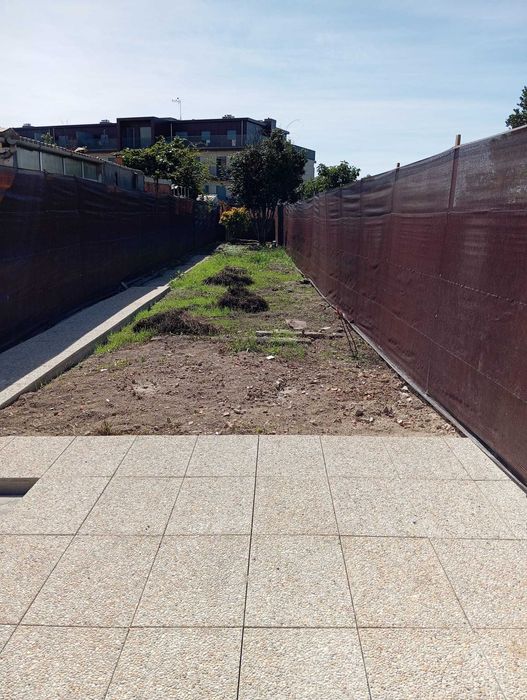 T2 renovado c/ 3 wc's e Jardim - H.S.João (Metro)