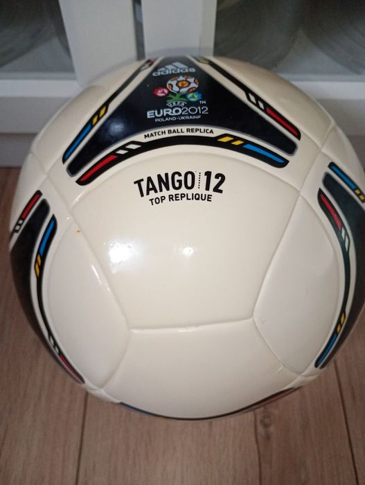 Piłka Adidas Tango 12 top replique X18256