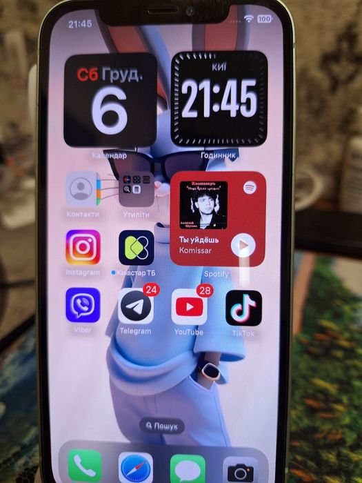 Iphone 12  на 64
