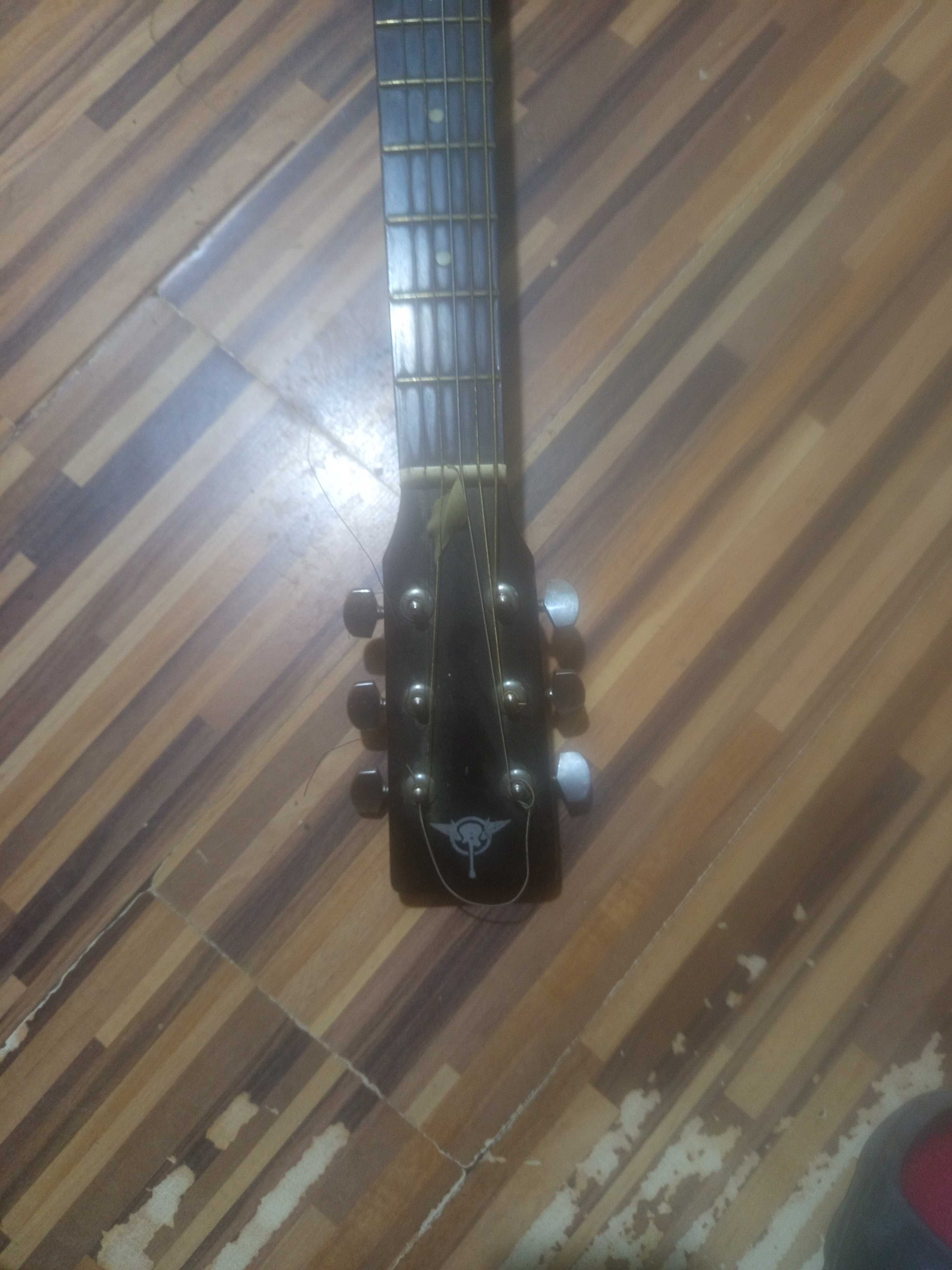 Sprzedam gitarę tanio