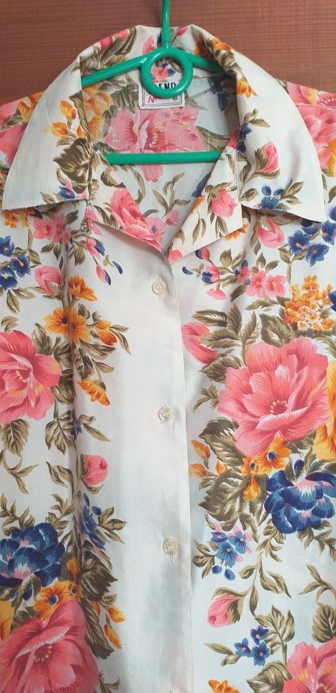 Piękna  koszula  damska  w kwiaty - 100% jedwab - jak nowa