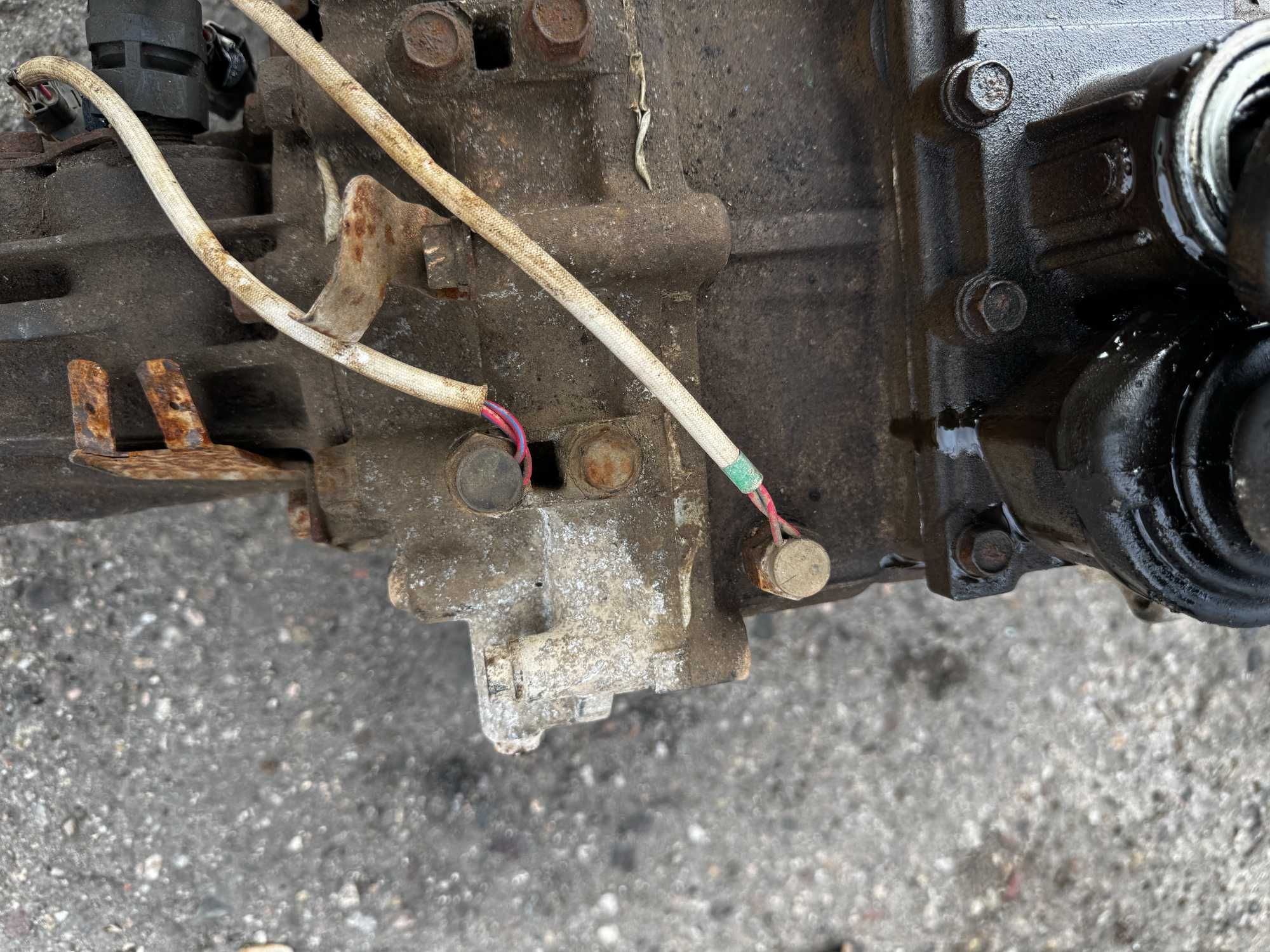 skrzynia biegów l200  + reduktor v5mb1-j-neg