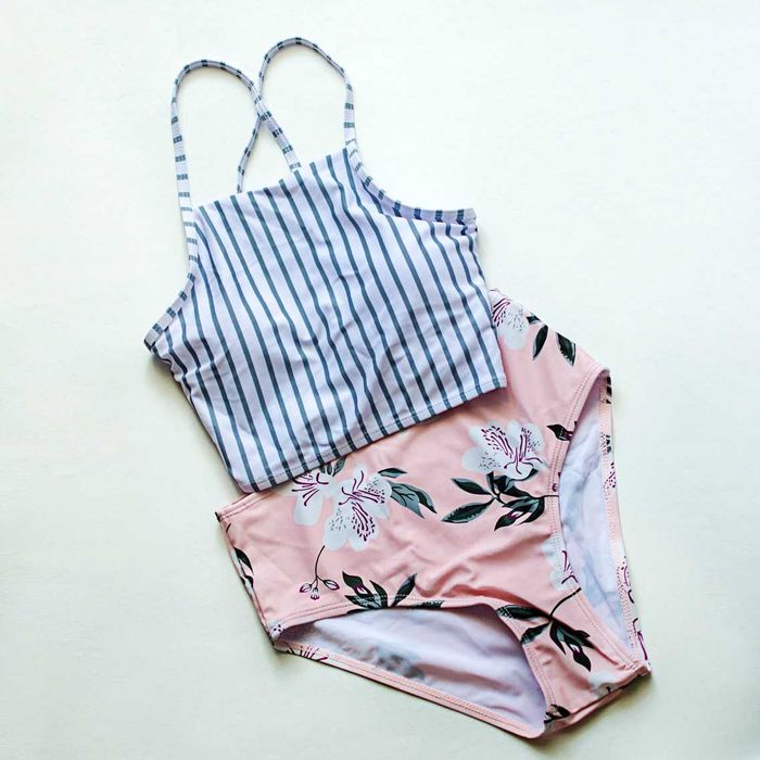 роздільний  купальник з високими трусиками