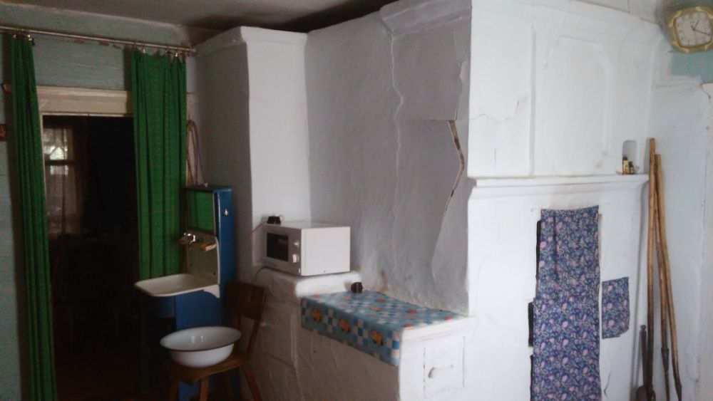 Продам будинок в центрі села Жукин, 35 км від Києва