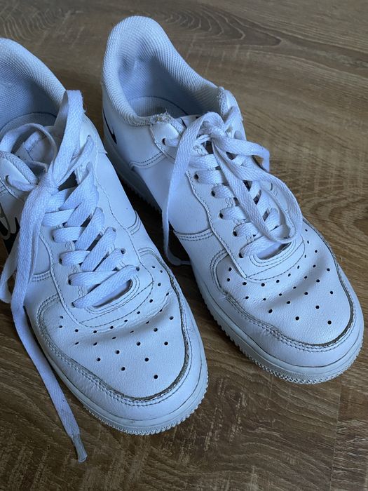 Białe Nike Air Force rozmiar 39