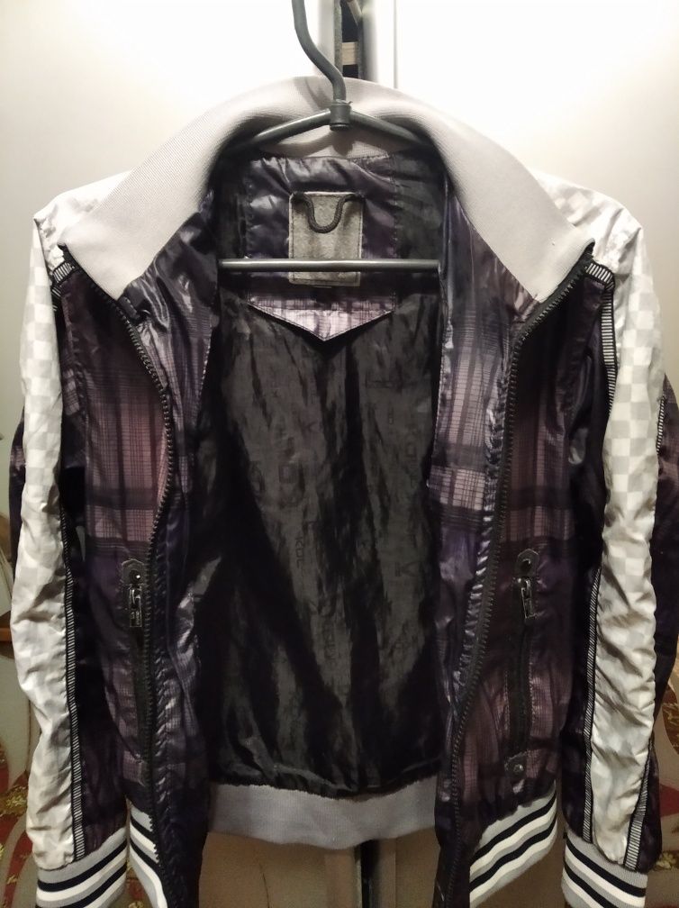Куртка вітровка р.140-146 см.