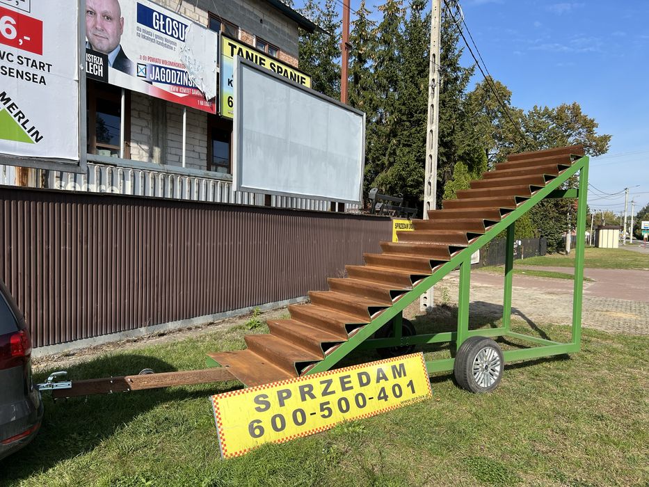 Schody  stalowe np. na kontener - mobilne do zabudowy. na magazyn itp