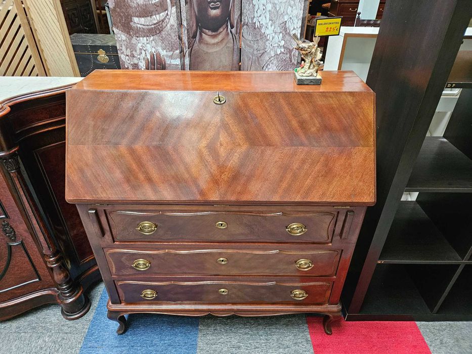 Escrivaninha em madeira - Muito bom estado