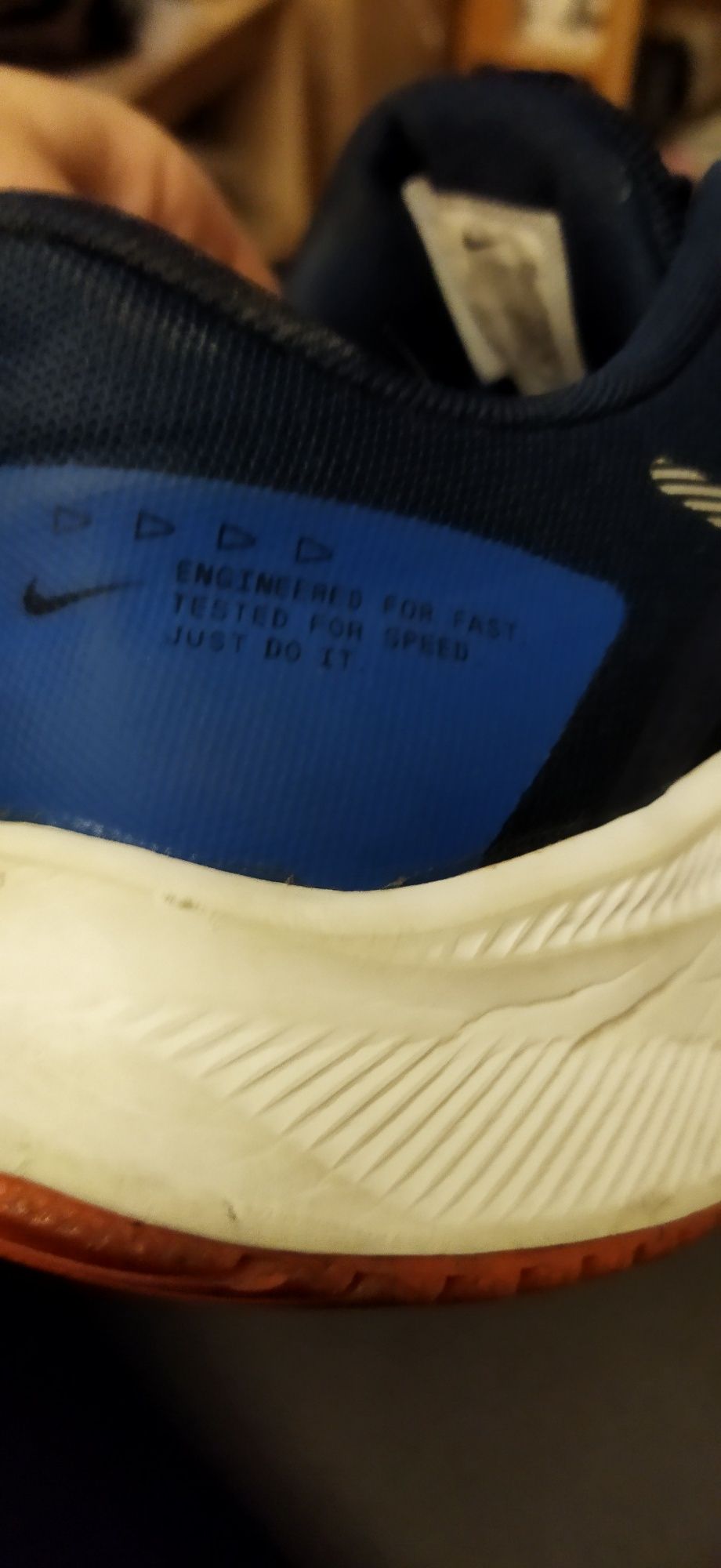 Buty Nike r.41 lekko uszkodzone