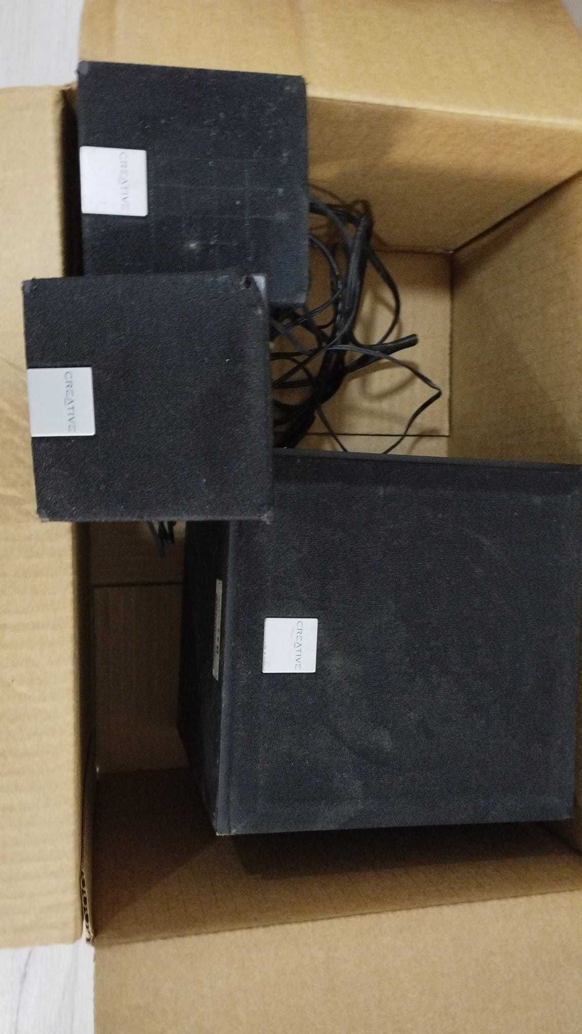 Impressora, Central telefónica e Colunas (vendidos em separado)