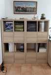Estante IKEA mod. Kallax 77cmxh147cm 2 pecas com 8 gavetas e 4 portas