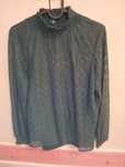Camisa de renda com top por baixo