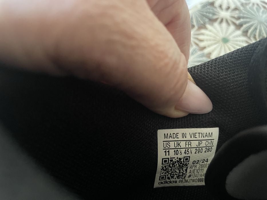 Кросівки Adidas нові