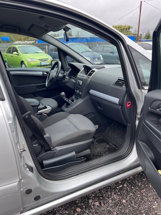 Продам Opel Zafira