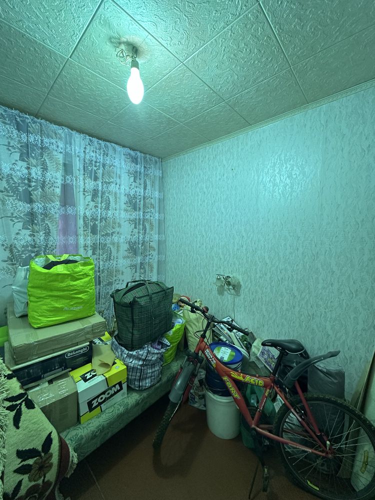 Продам 3к кв м-н Солнечный 13(возле АТБ)