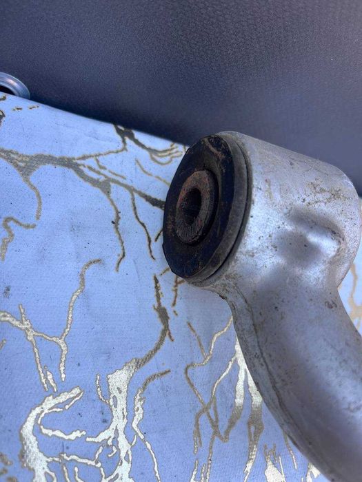 Ходова частина на Mercedes W163 ML270 (ричаг, ступиця, шарова)