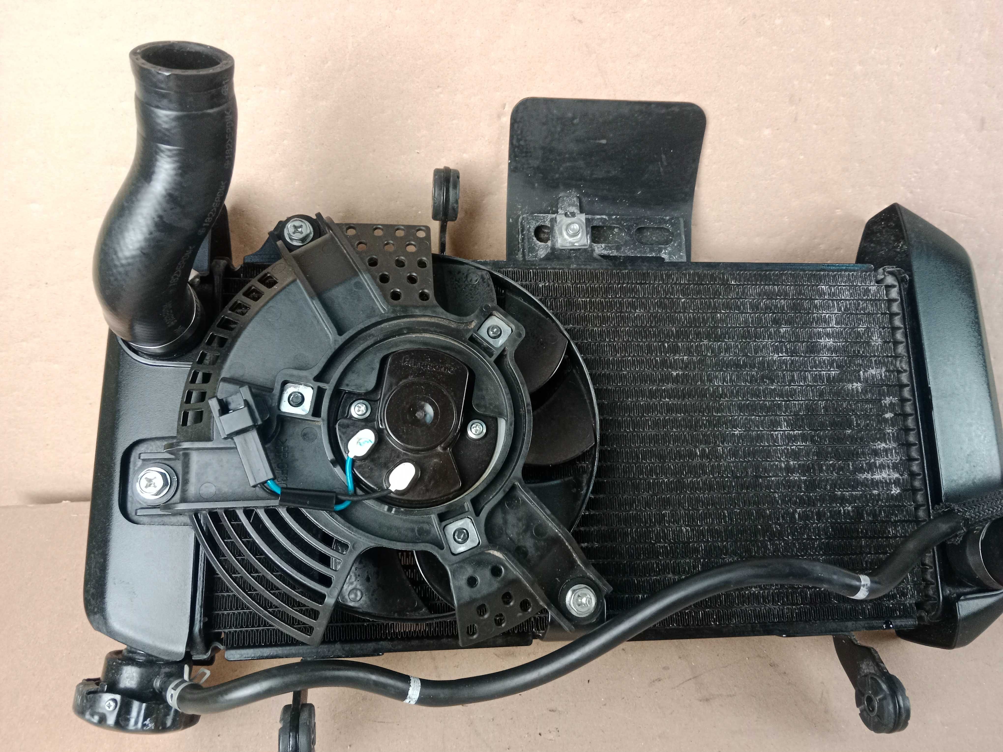 SUZUKI SV 650 X Chłodnica Wody Wentylator Przewody Węże Zbiorniczek