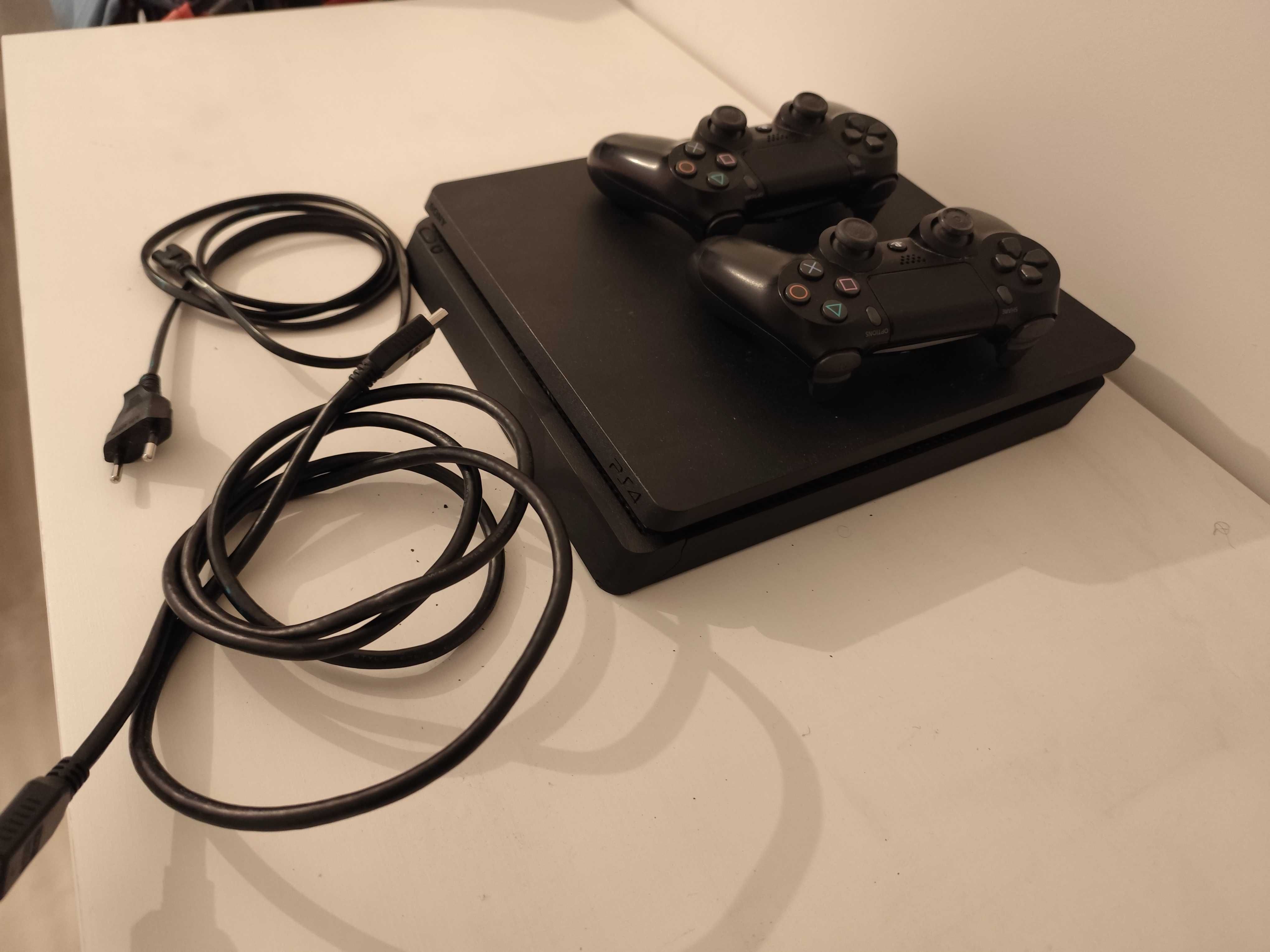 PS4 em ótimas condições