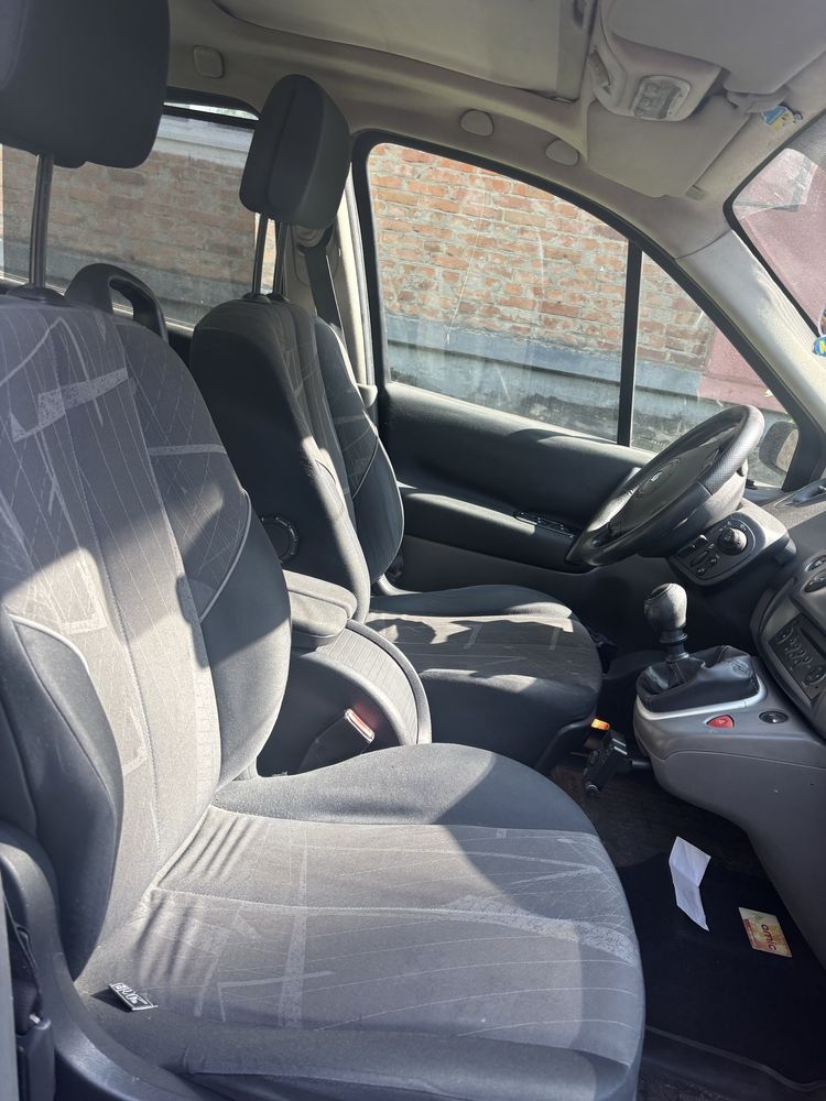 Renault Scenic 2005 року