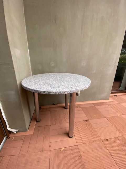 Stolik kawowy z blatem z granitu