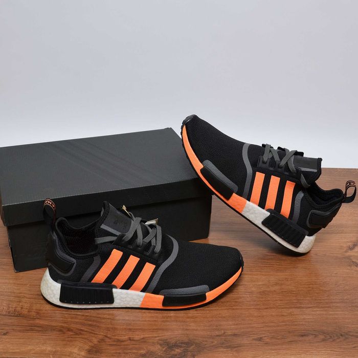 Adidas Originals NMD R1 кроссовки оригинал 44 (G55575)