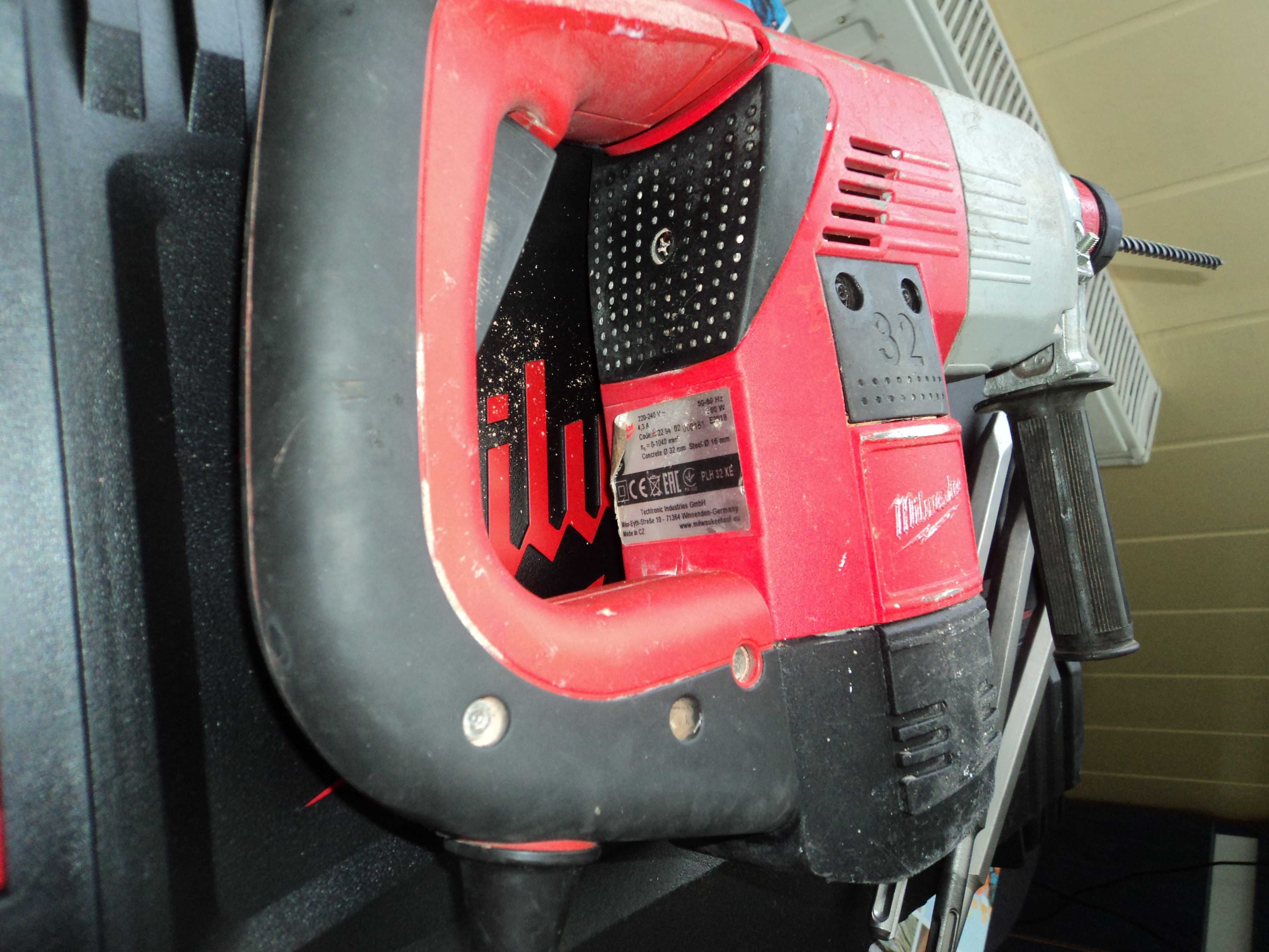 Milwaukee Plh32xe mlotow.udarowa 3-funkc.900 w 3.8 j z podkuwaniem kpl
