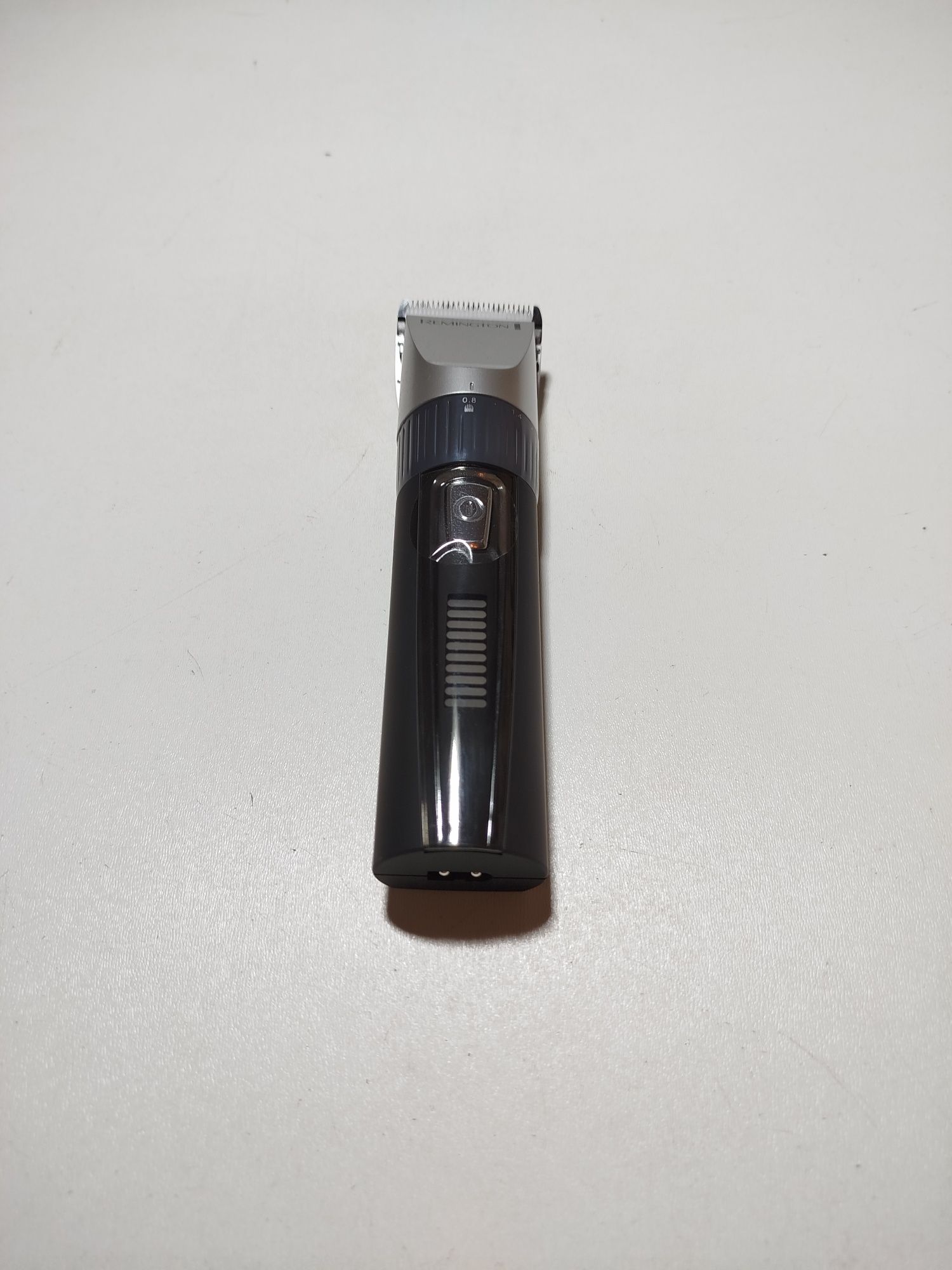 Maszynka do włosów Remington HC5811 Walizka 10 nasadek