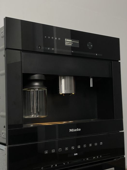 ТОПОВИЙ КОМПЛЕКТ MIELE: Духова шафа СВЧ H 7240 з Кавомашиною CVA 6401