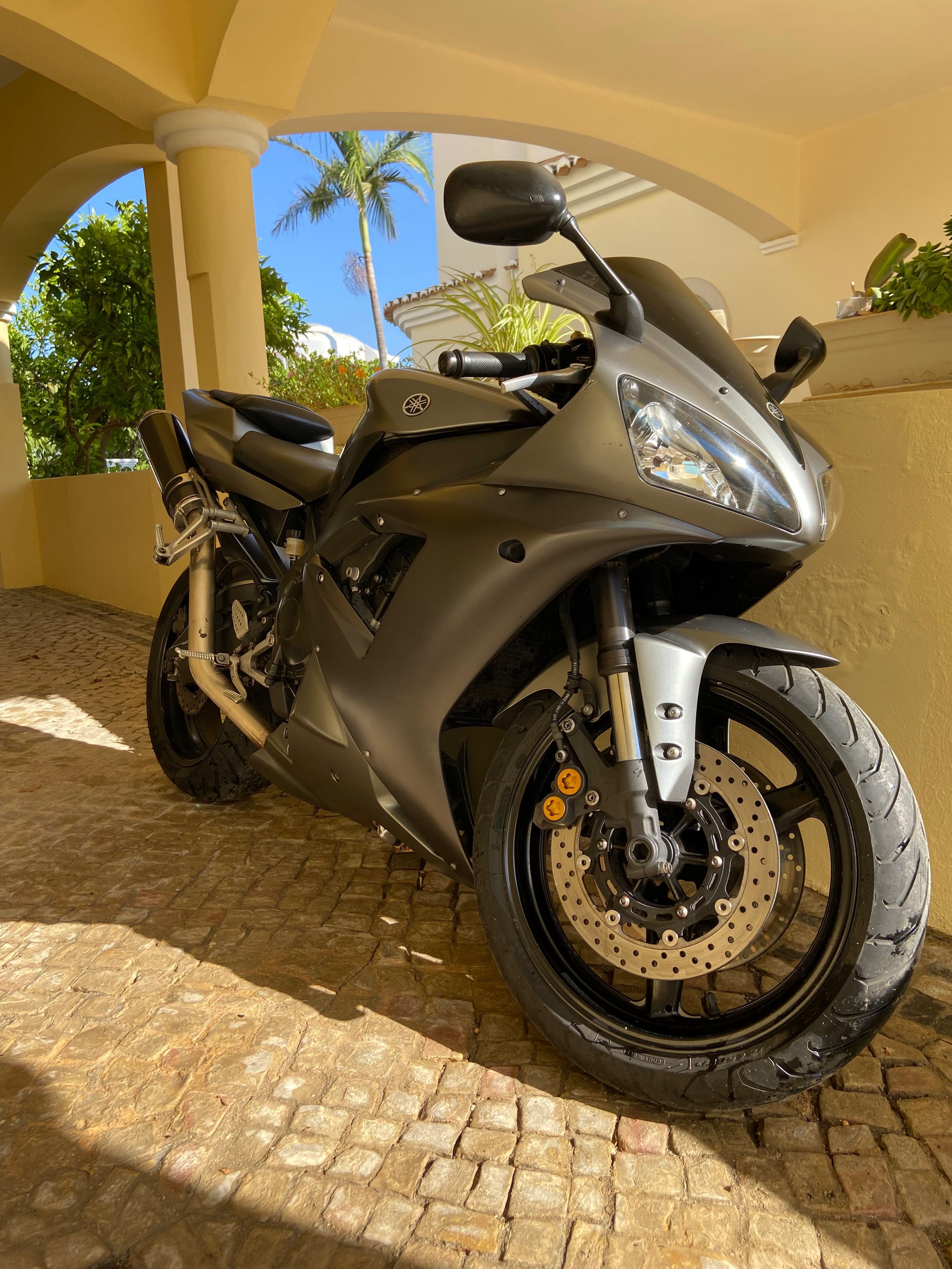Yamaha R1 2002 – Excelente estado – Extras