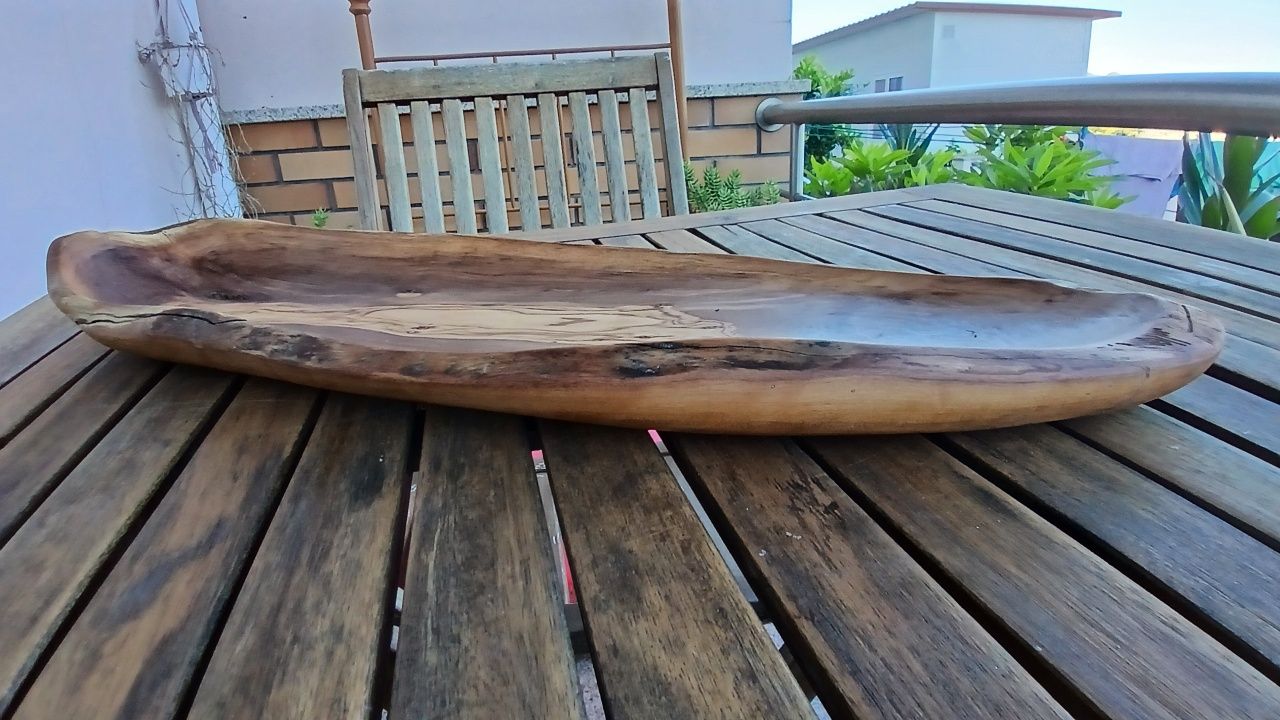 Fruteira, bandeja, peça decorativa, esculpida em madeira de  oliveira