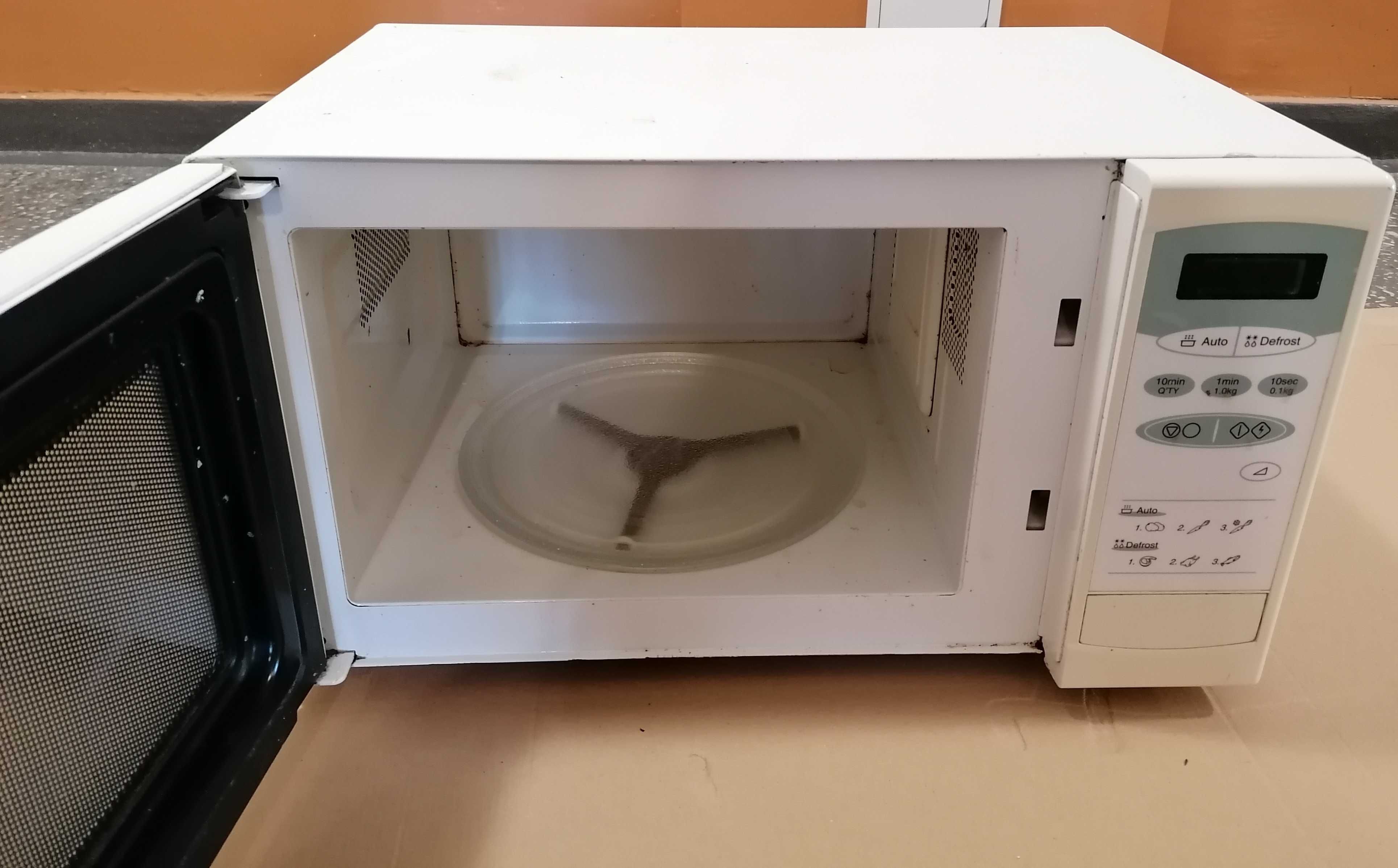 Mikrofalówka LG mod. MS-198H max. 1000W