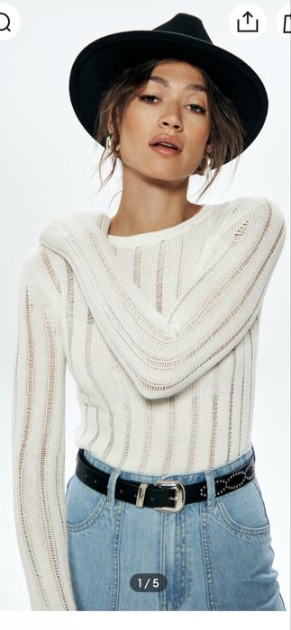 Кофта вʼязана в смужку