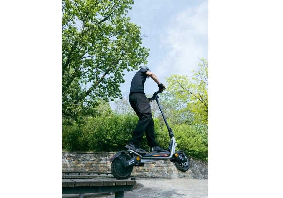 Kukirin A1 10'' Pojazd elektryczny 1000W 45KM/H 48V13Ah 45KM