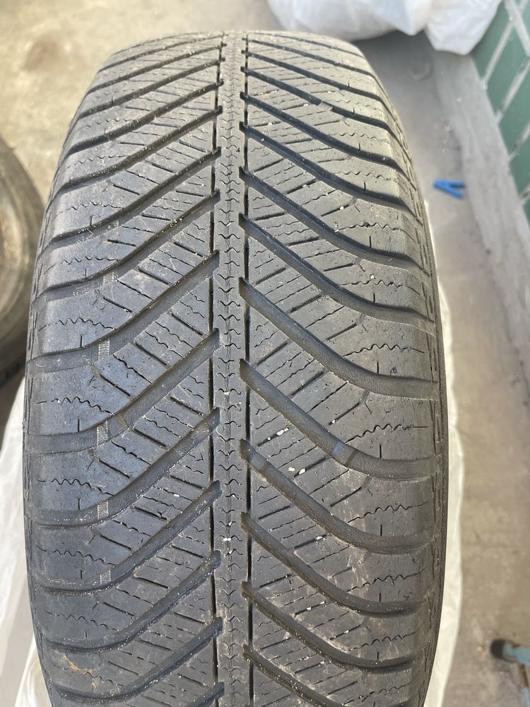 Шини Goodyear Vector 4Seasons 195/65 R15