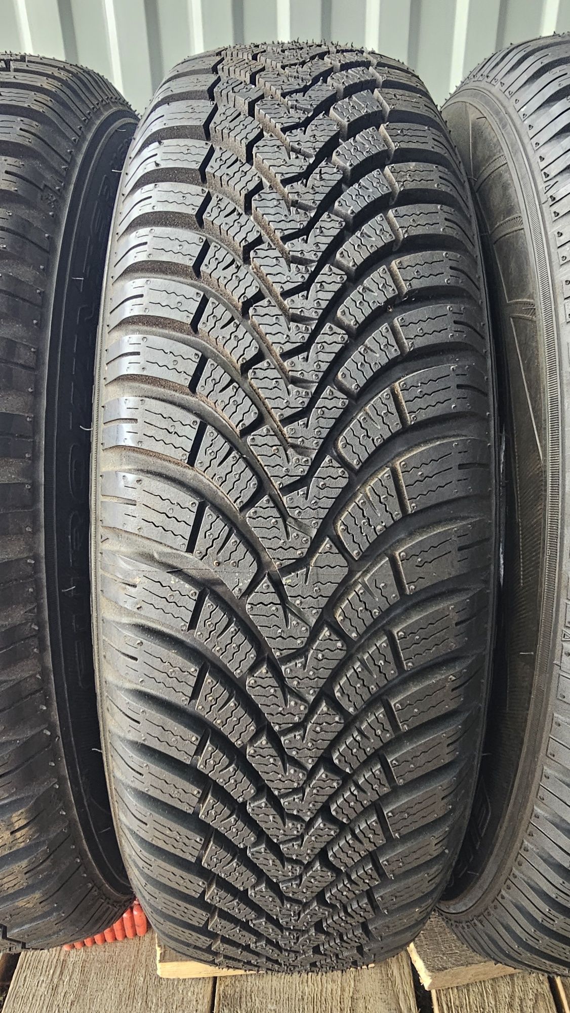 Falken EuroWinter HS01 175/65r15 84T