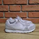 Buty Nike MD Runner 2 Pe GS w rozmiarze 38.5.
