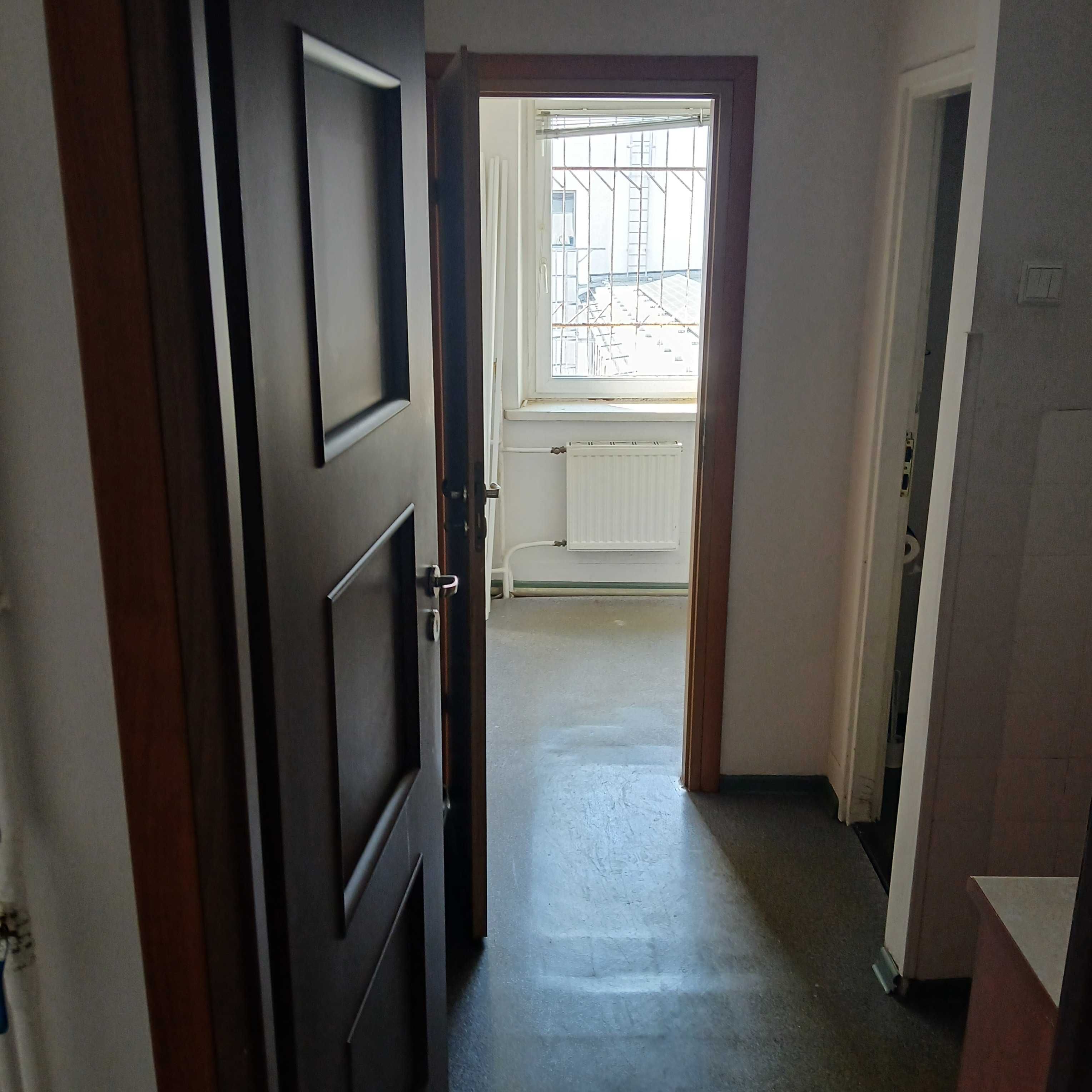 Wynajmę biuro o pow. 80m2 w centrum Wielunia