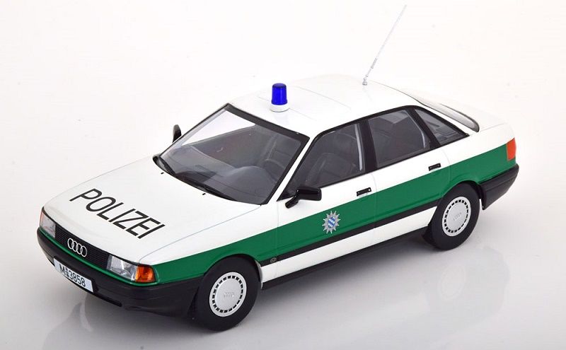 Model 1:18 Triple 9 Audi 80 (B3) Police 1989 White Green