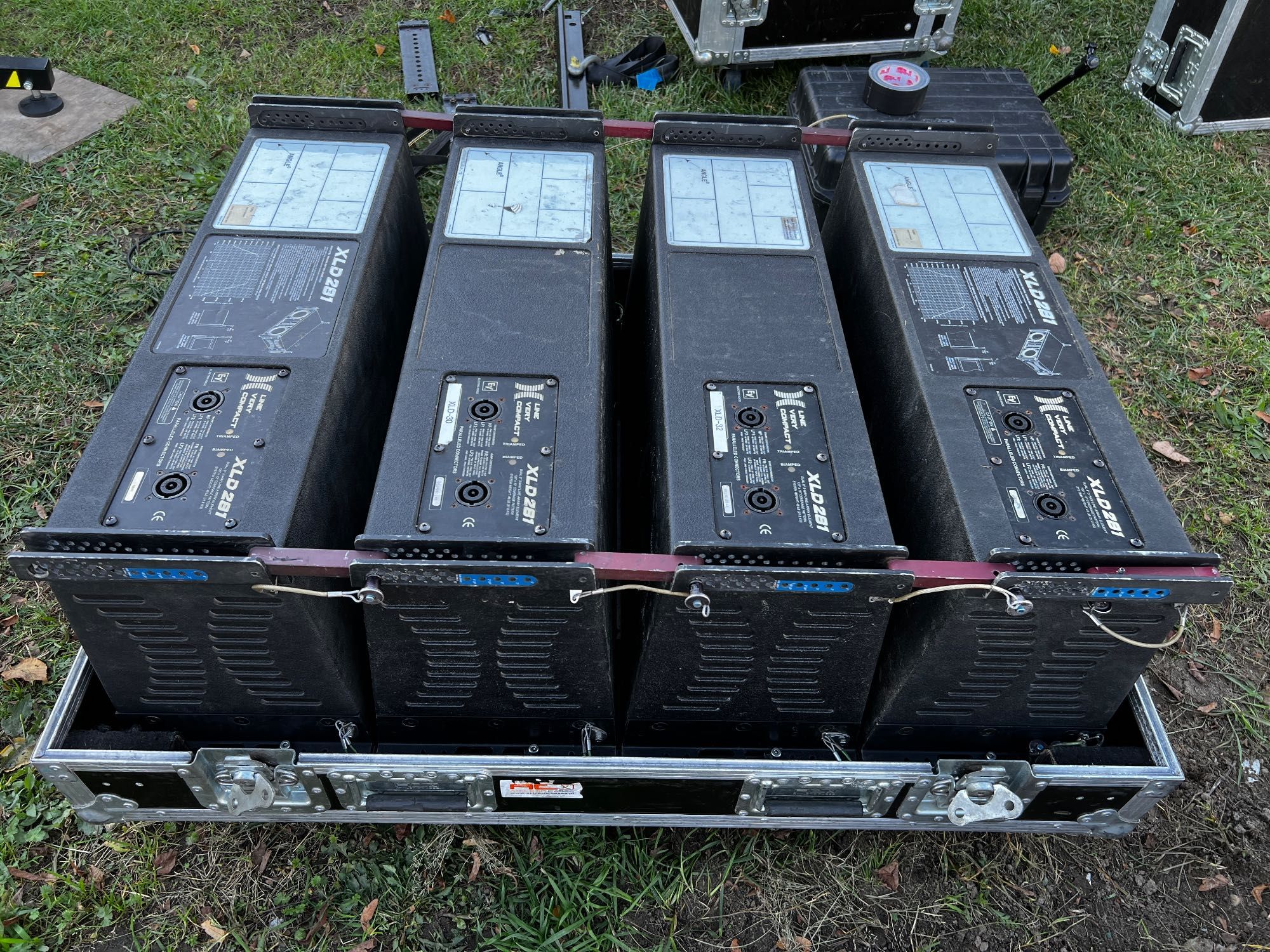 zestaw nagłośnienia liniowy system electro voice XLD281 liniówka