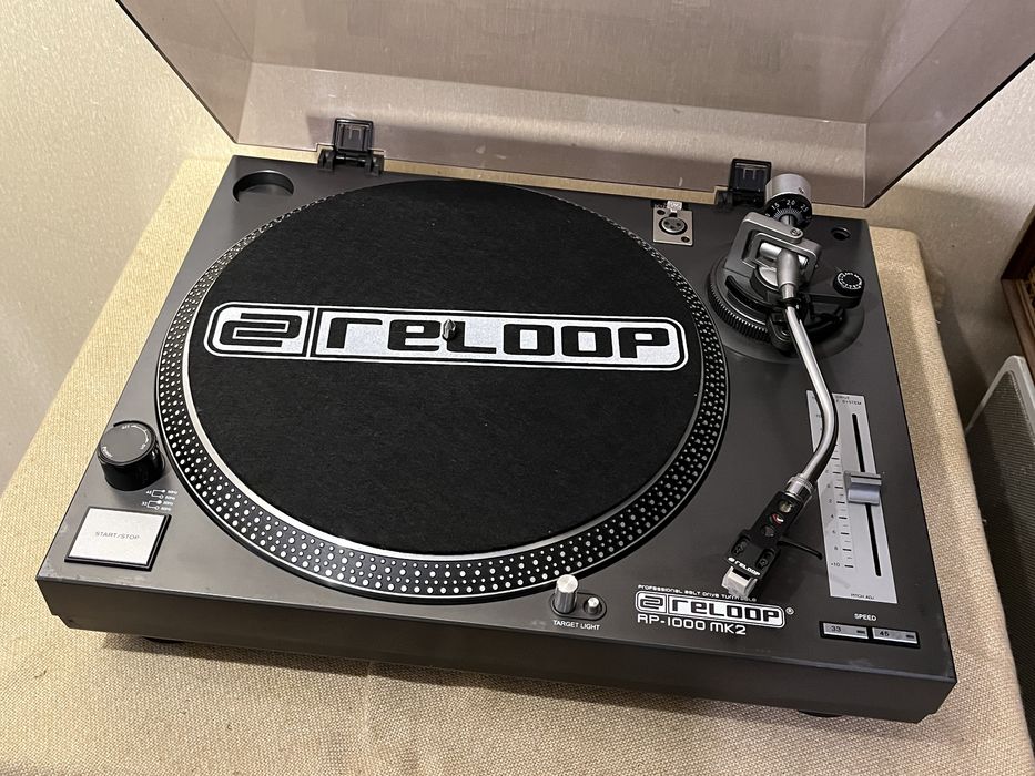 Качественный проигрыватель винила RELOOP RP-1000 MK2 (9кг)