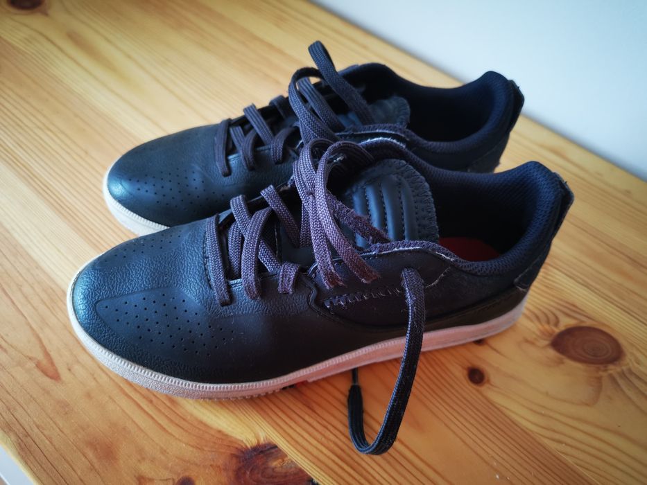 Ténis de Futsal, modelo Barrio